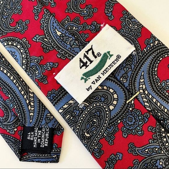 Men’s 100% Silk Neck Tie, Paisley, 417 by Van Heusen, 3.5”. - Picture 4 of 4